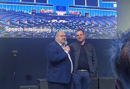 Während der Präsentation über fohhn