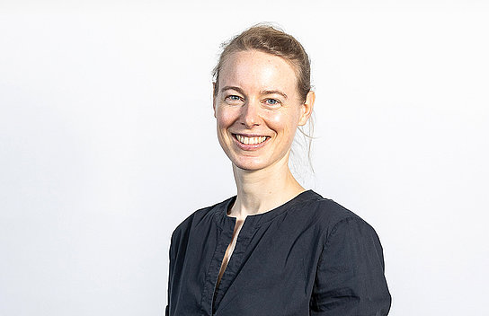 Ana Breton