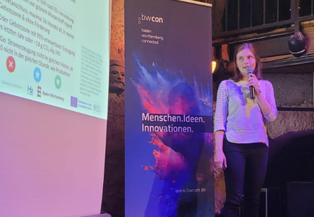 Slammerin Vanessa Schindler auf der Bühne