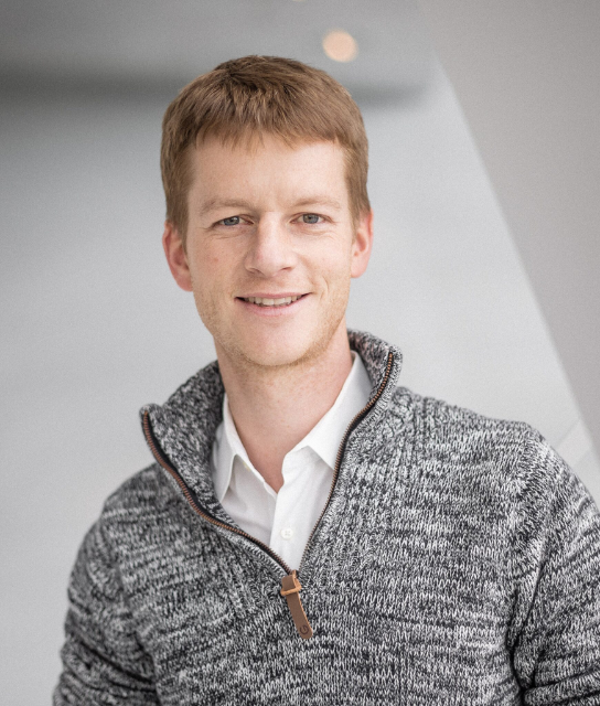 Dr. Moritz Högner (alloqis)