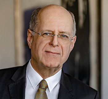 Gerhard Manz, Rechtsanwalt, ADVANT Beiten