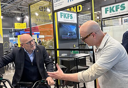 Baden-württembergischer Verkehrsminister testet FAT Albert