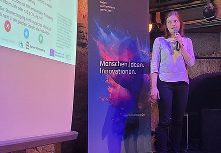 Slammerin Vanessa Schindler auf der Bühne